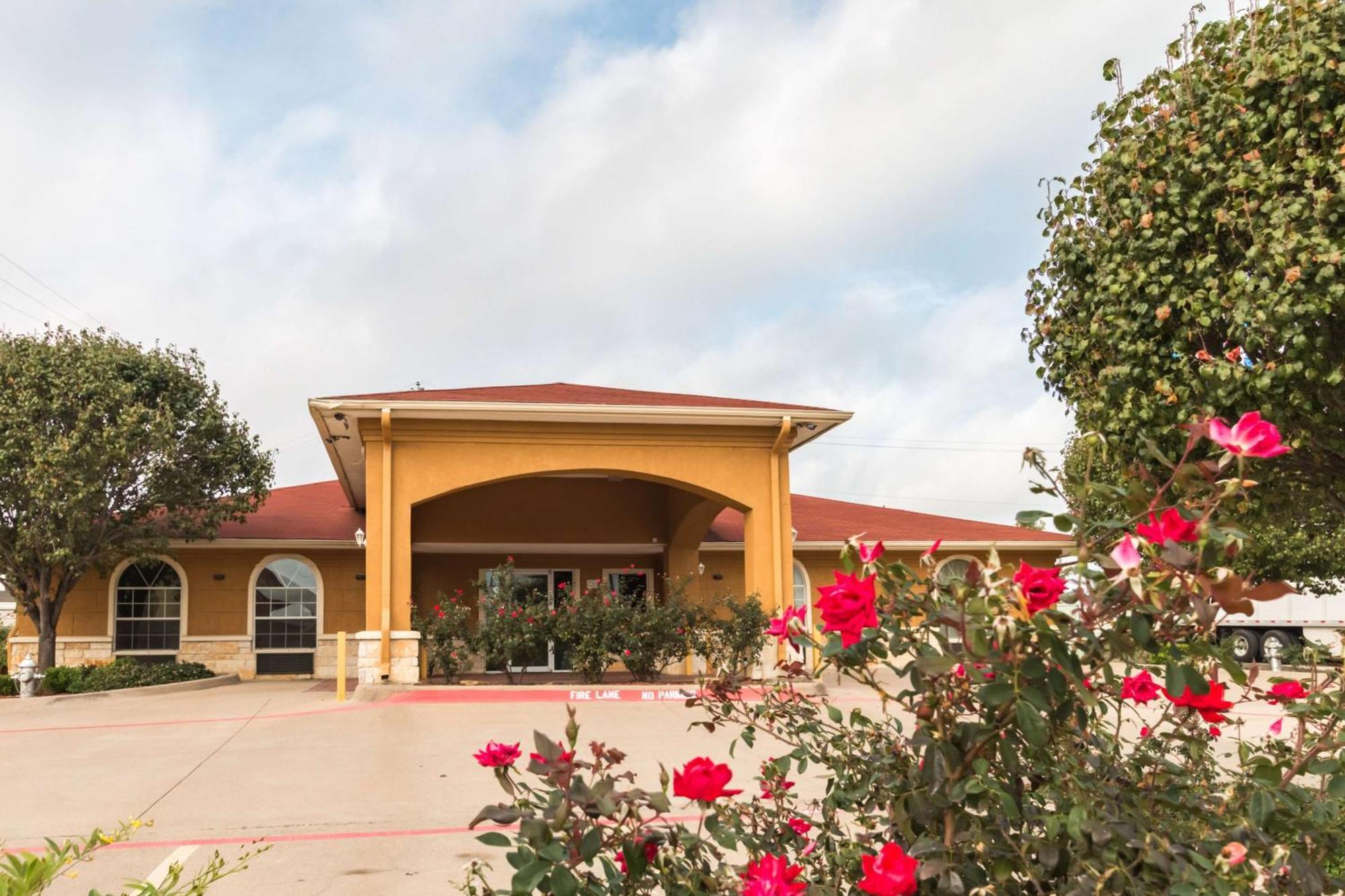 Motel 6 Alvarado Tx Exterior photo